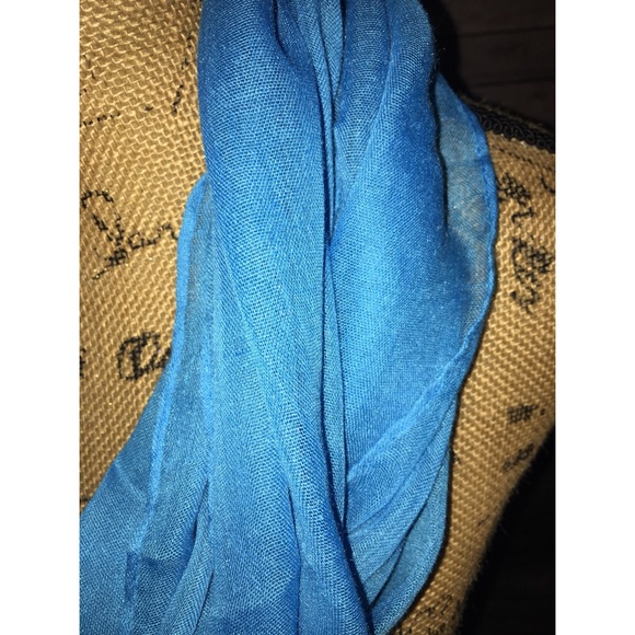 🧣Loop Scarf - Picture 4 of 5